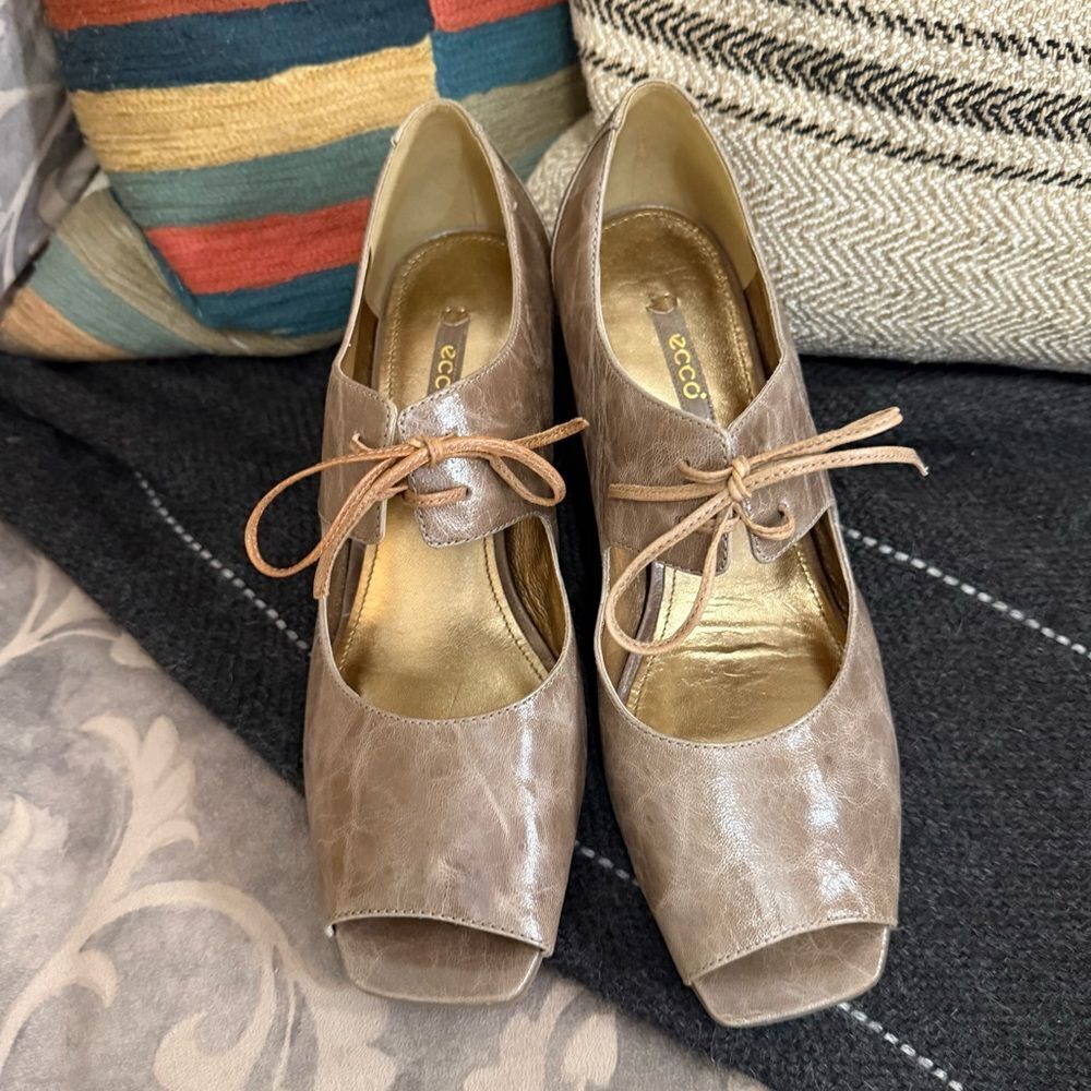 Ecco Women's Taupe/Brown Peep Toe Heels
